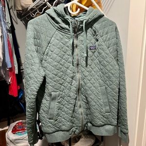 PATAGONIA WOMEN’s ORGANIC COTTON QUILT HOODY, GREEN, size Large